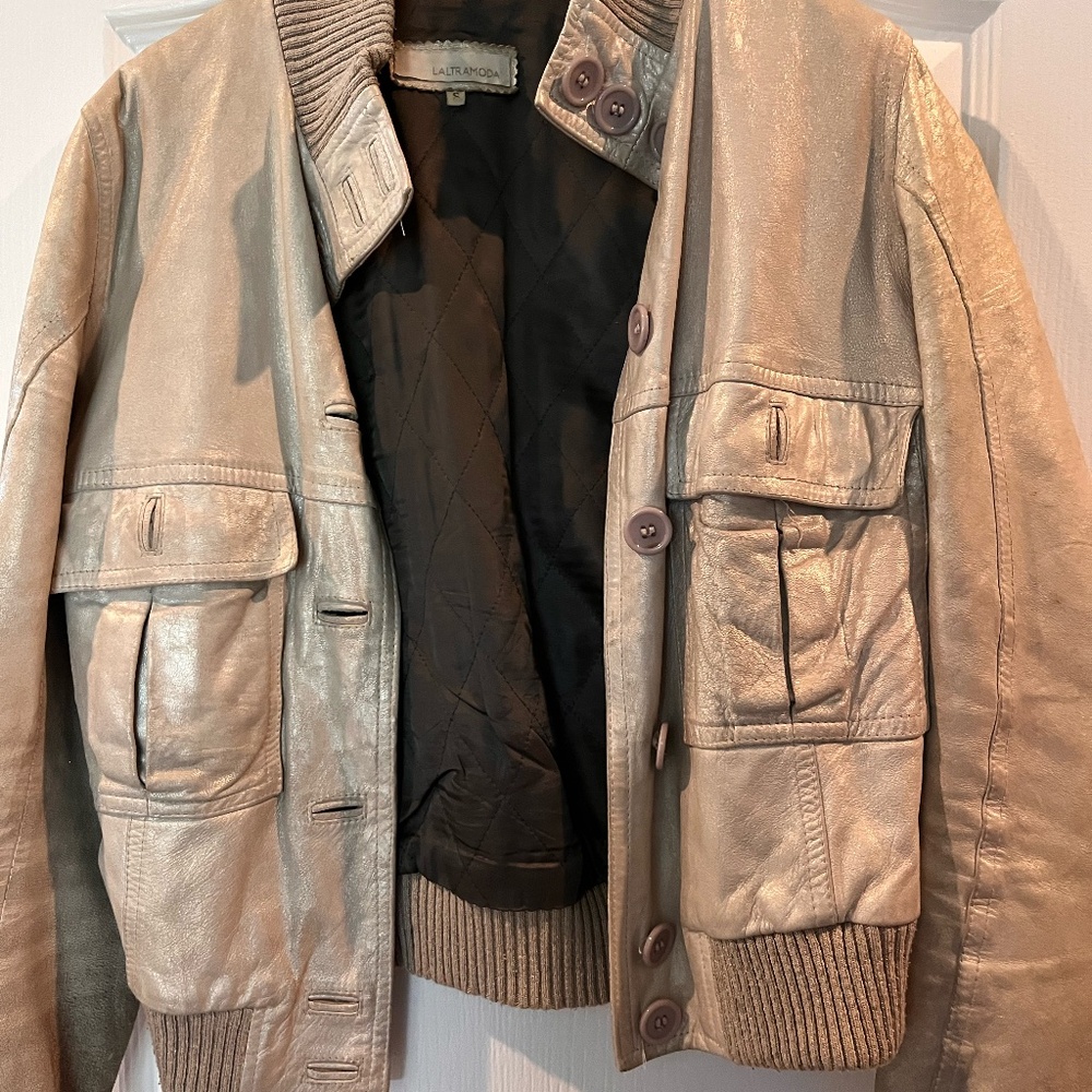 Vintage real leather jacket, size S in light beige shimmery color